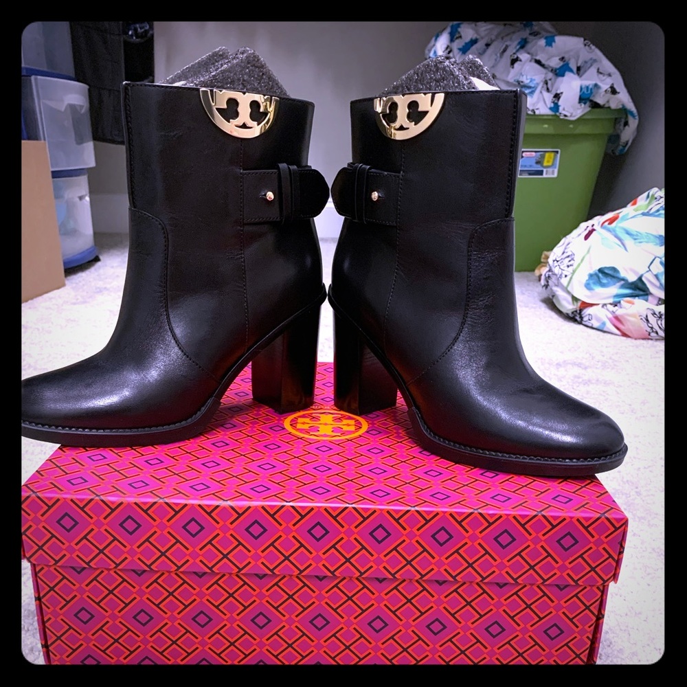 Tory burch boots